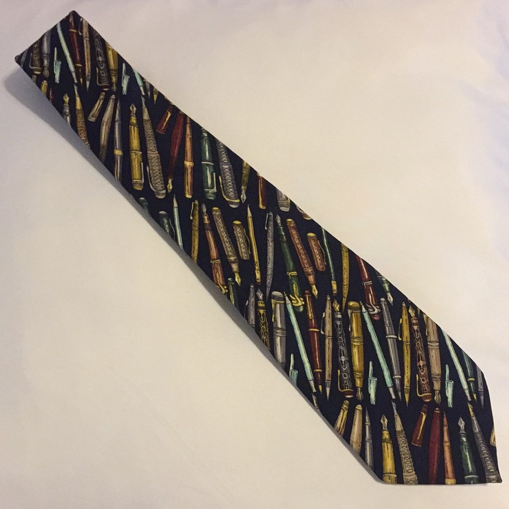 Nicole Miller Pens Tie